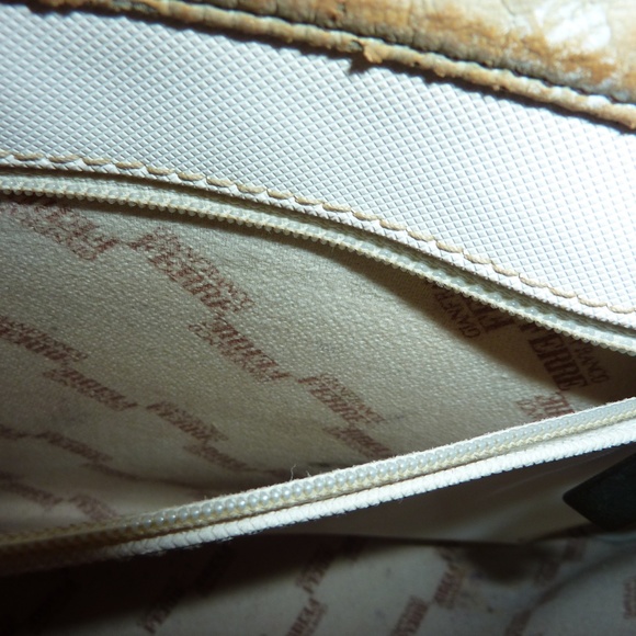 Vintage Ferre Handbag | WHITE with Brown trim Crossbody Messenger Bag-tote 80s - Picture 12 of 14